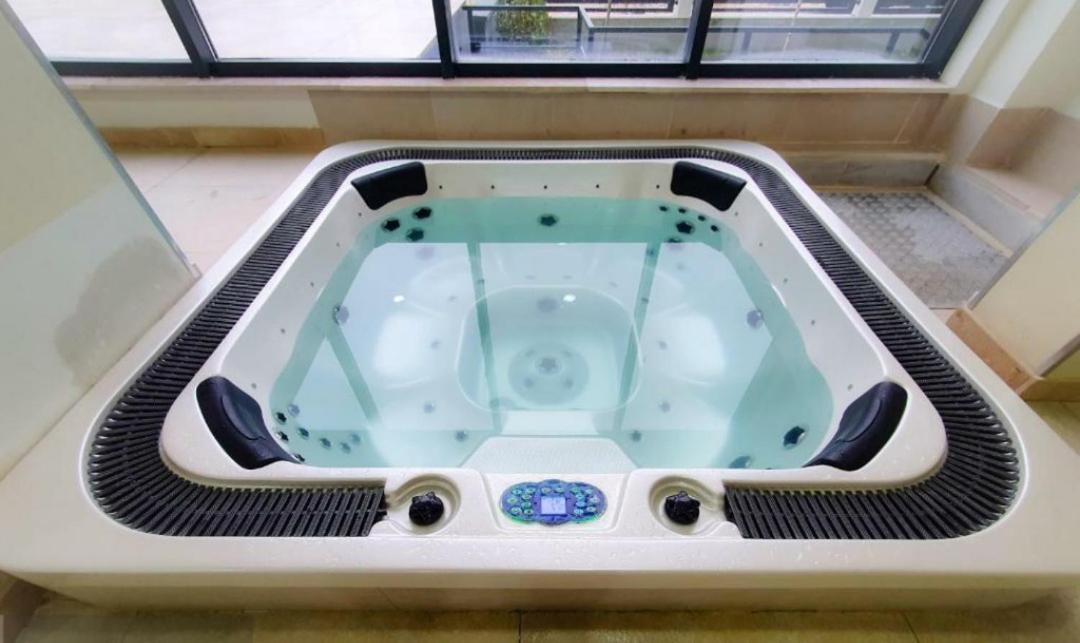 Alezzi Luxury Apartment Spa Resort Piscina Incalzita Sauna Parking Năvodari Exteriér fotografie