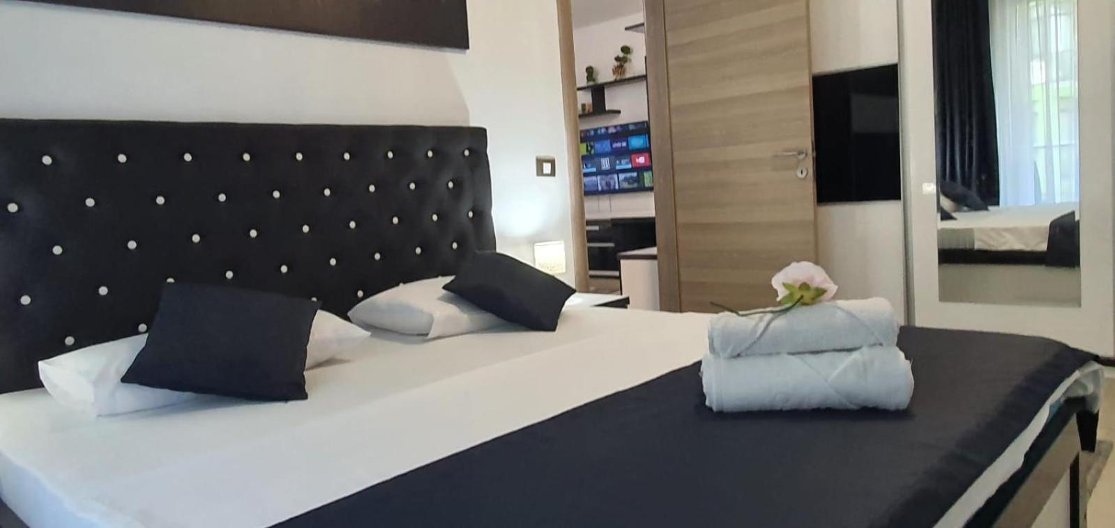 Alezzi Luxury Apartment Spa Resort Piscina Incalzita Sauna Parking Năvodari Exteriér fotografie